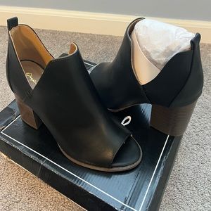 Qupid black brammer size us9